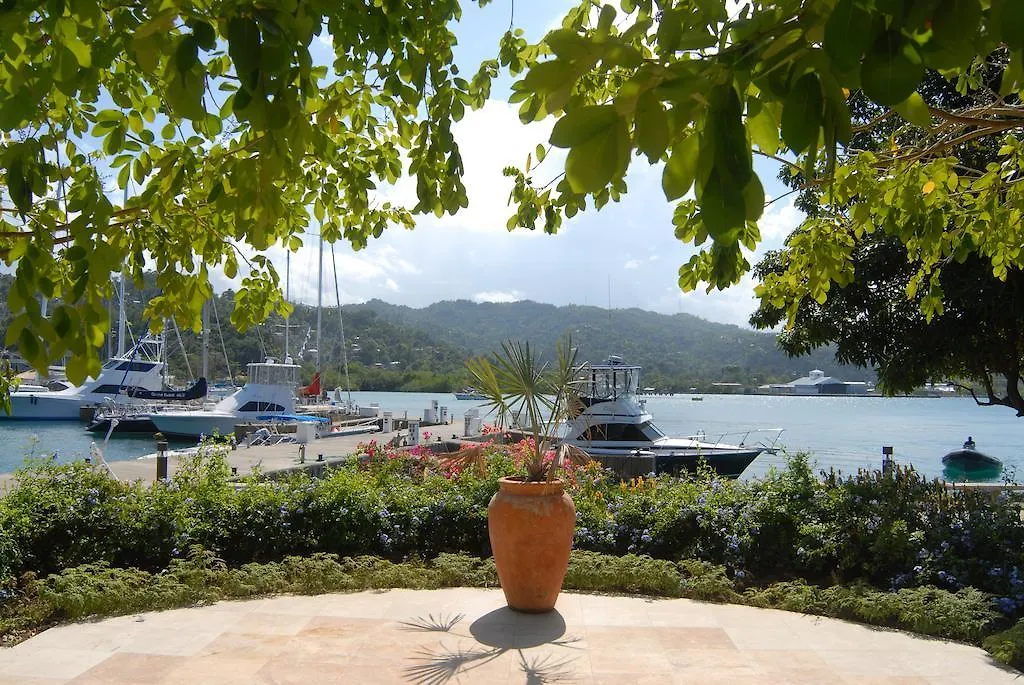 Bonne Amie Villa Drapers