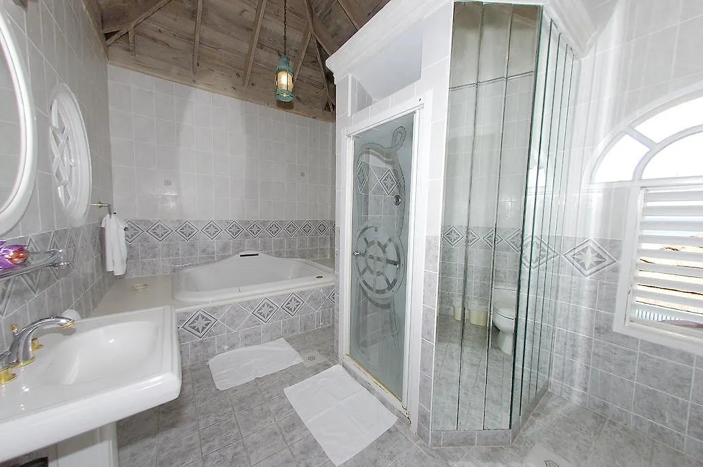 Bonne Amie Villa Drapers