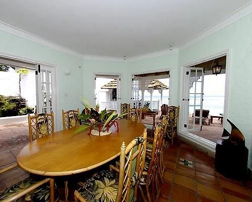 Bonne Amie Villa Drapers